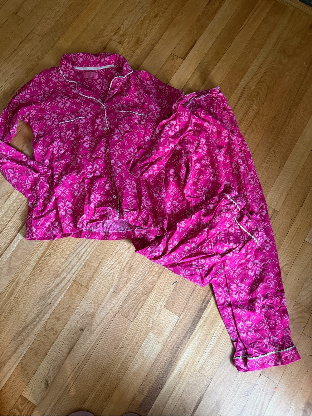 Victoria's Secret Bright Pink Patterned Two-Piece Pajama Set